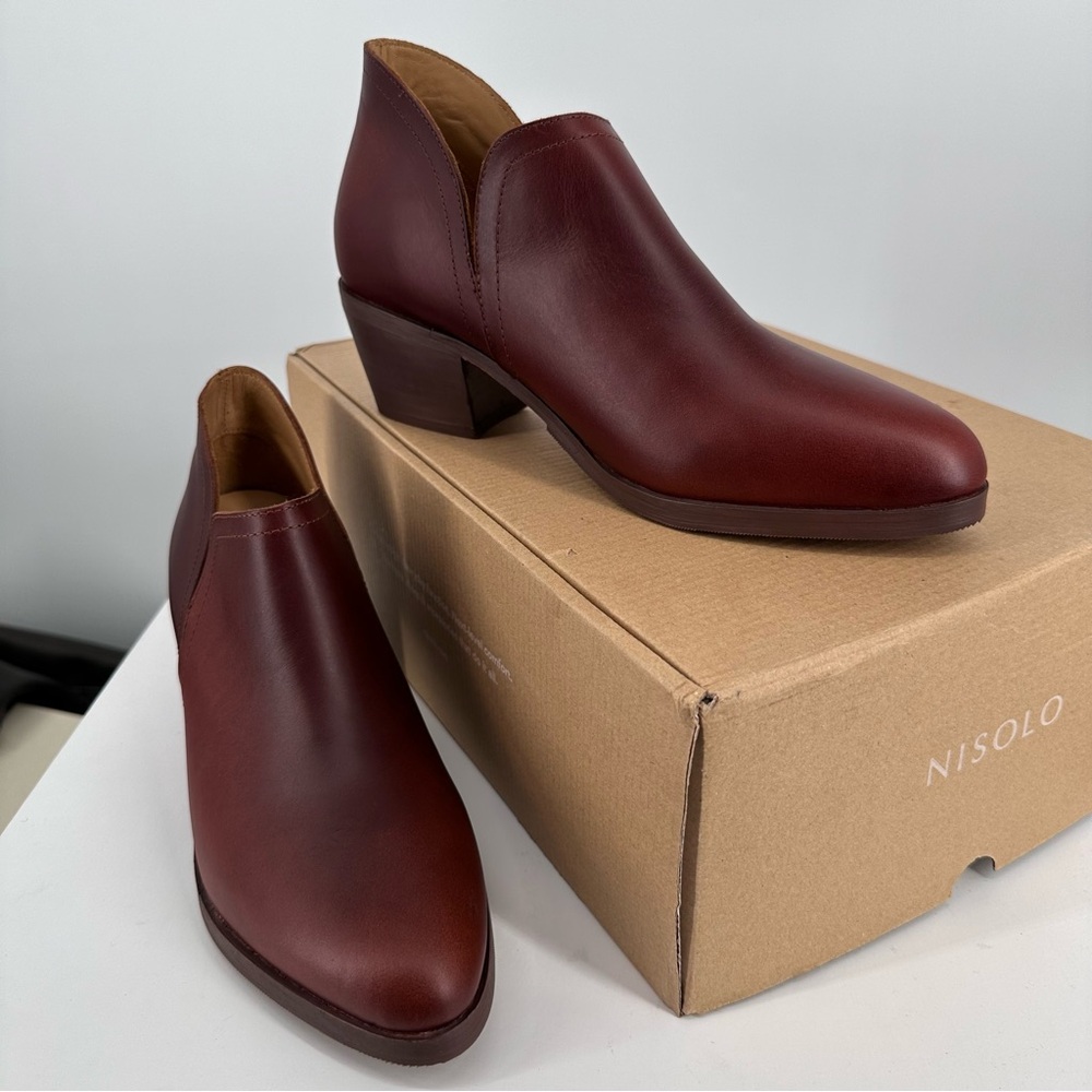 Nisolo Leather Ankle Boot in Auburn size 8 New in Box - Picture 3 of 13